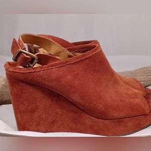 Lucky Brand Suede platform shoes